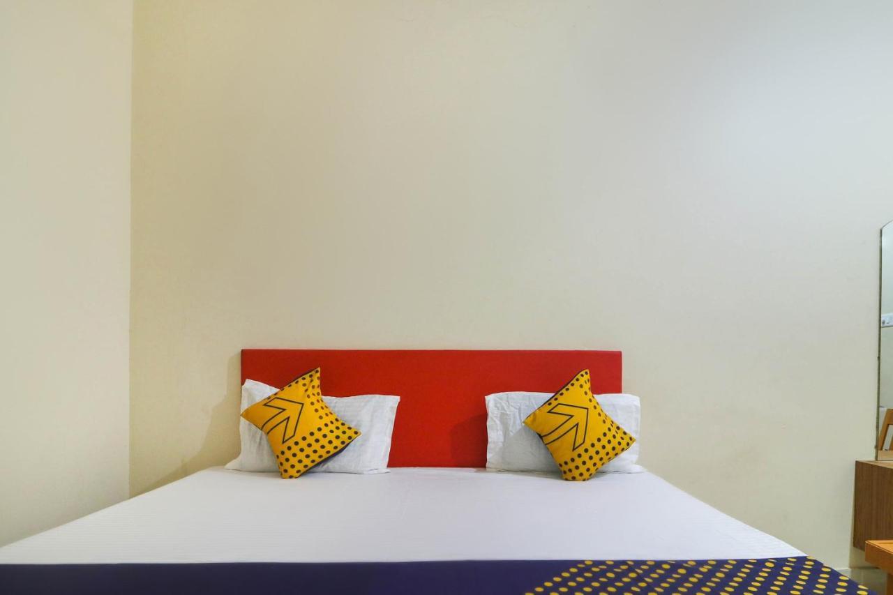 SPOT ON 68151 Prafulla Palace Hotel Jatani Exterior foto